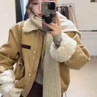 한 부서 양털 폴로 칼라 쇼트 스타일 다운 재킷 여성 2025 겨울 새로운 루즈핏 슬림해 보이는 고급 센스 보온 재킷