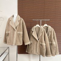 버클 업 버튼 착용 카키 모피 여성 코트