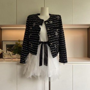 De memory 클래식 단색 섹션 동백 나무 자수 여성 코트 