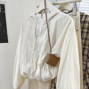 화이트 후드가 달린 자외선 차단제 자켓 여성 코트 여름 미국인 레트로 고급 센스 자켓