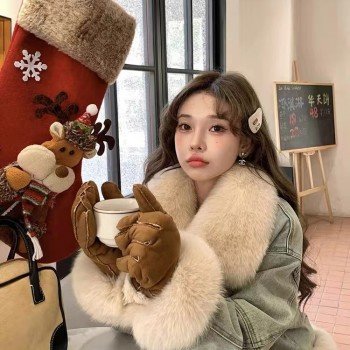 안나 데님 Parker 구스다운 폭스퍼 모피 재킷 2025