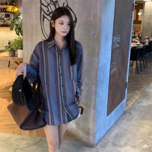 실사 빅 사이즈 세로 줄무늬 레트로 디자인 센스 스트라이프 긴팔 여성 셔츠 디자인 센스 루즈핏 맨위 서비스