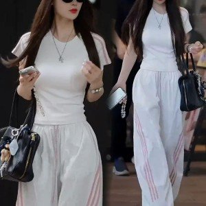 여름 새로운 몸매 가꾸기 슬림해 보이는 반팔 패션 캐주얼 스포츠 슈트 넓은 다리 모통이 칼 바지 투피스 세트