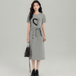 품격 캐주얼 운동 치마 여성 여름 패션 연령 감소 디자인 센스 반팔 맨위 반신 스커트 투피스 세트