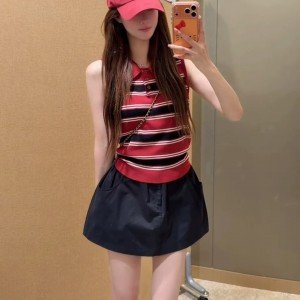 카라 스트라이프 배색 민소매 니트 조끼 여성 여름 새로운 한 몸매 슬림해 보이는 다용도